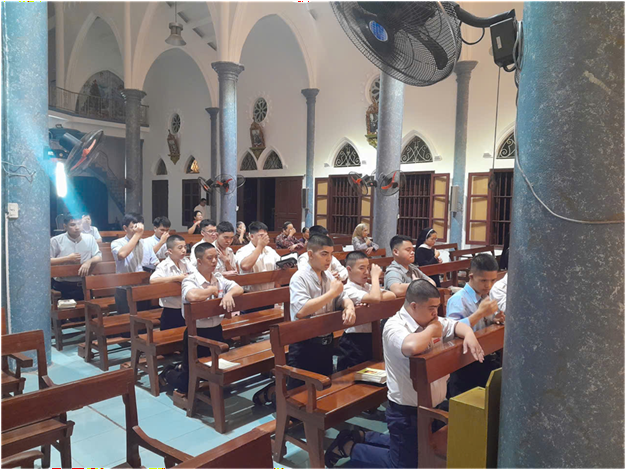 NHẬT KÍ MỘT NGÀY SỐNG CỦA CÁC EM KHUYẾT TẬT TẠI TU VIỆN