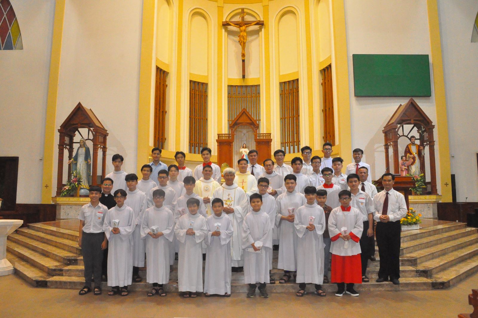 Cảm nghiệm của một vị linh mục trẻ về Tam Nhật Vượt Qua 2022