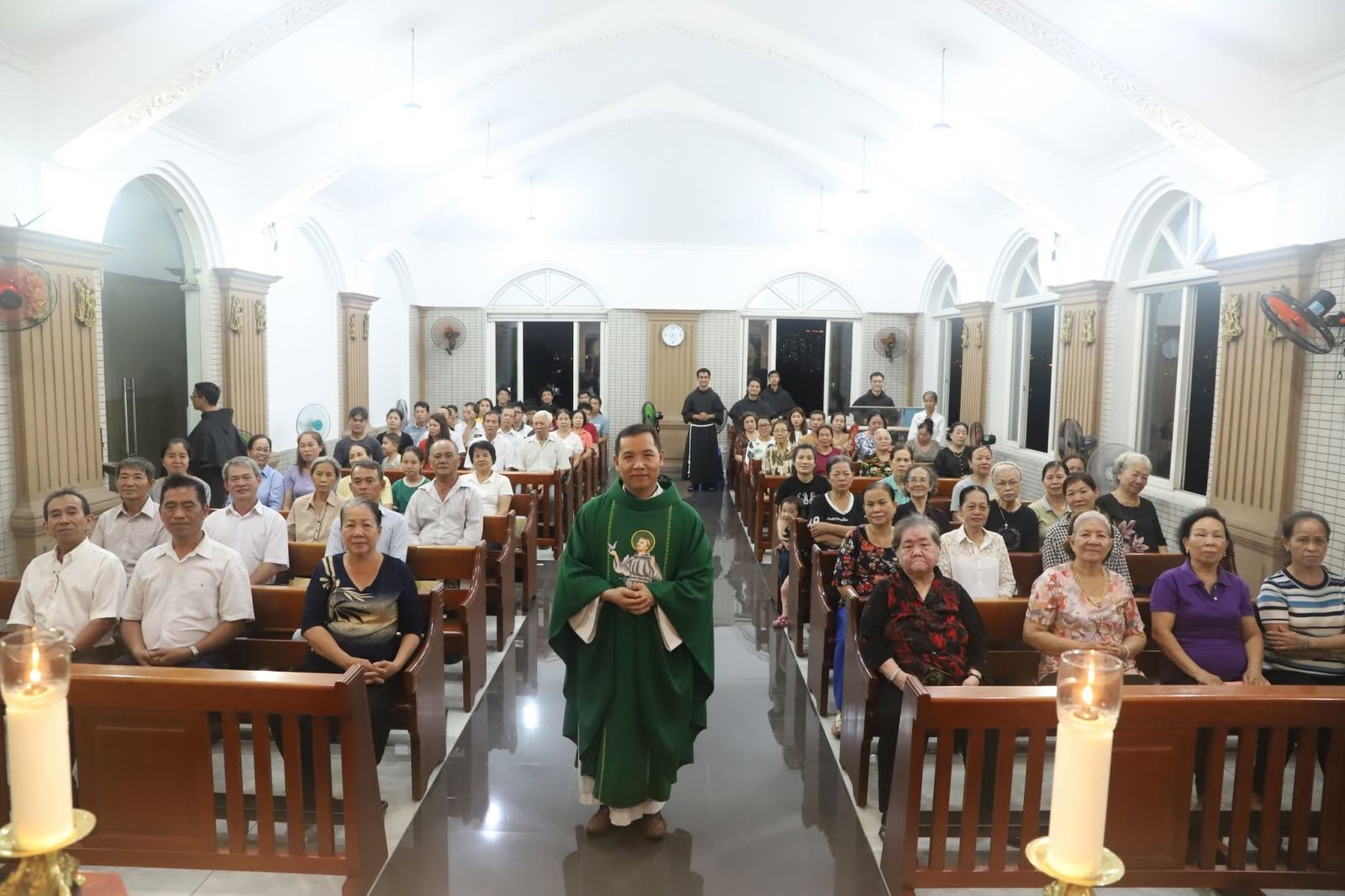 THÁNH LỄ HÀNH HƯƠNG NĂM THÁNH TẠI TU VIỆN THÁNH ANTÔN THỦ ĐỨC