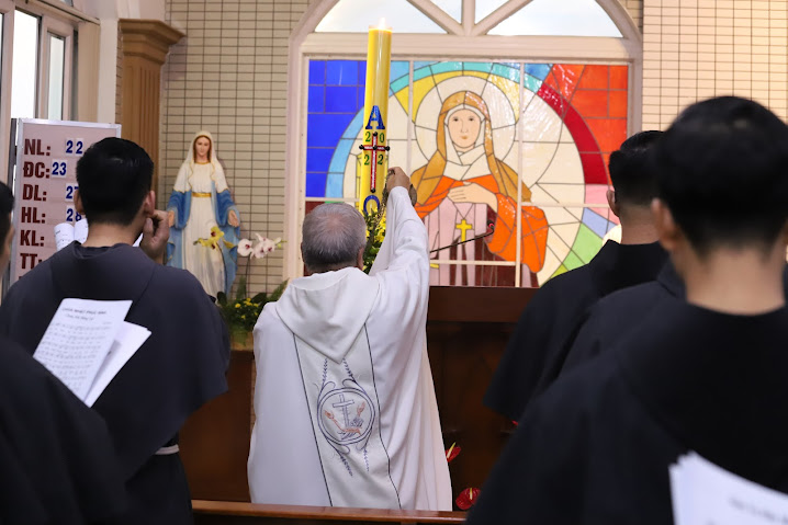 Học viện Thánh An-tôn  – Tam Nhật Thánh và Đại Lễ Phục Sinh 2022